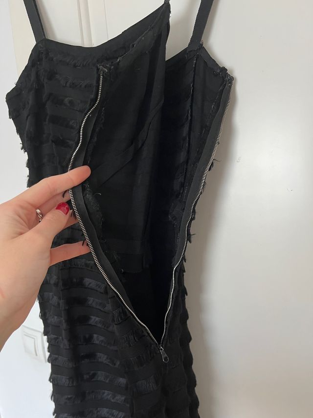 Precioso vestido cocktail negro