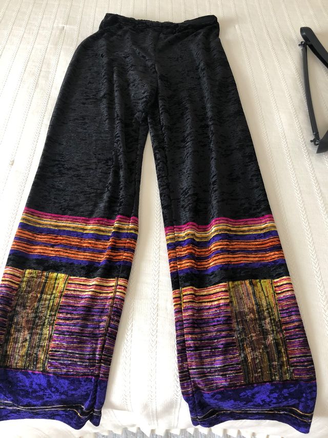 Pantalón terciopelo con estampado en las patas