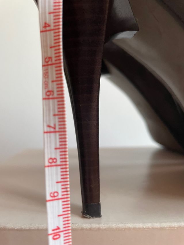 Zapatos de piel de Zara talla 38