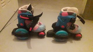 Patines marca Avigo, para niñas de 3 a 5 años.