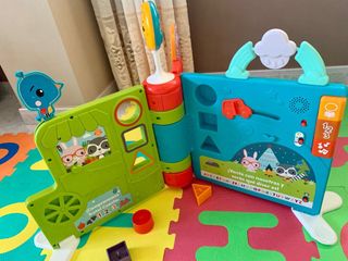 Libro actividades Fisher-Price