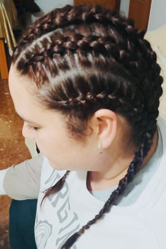 Trenzas, peinados y tintes. 