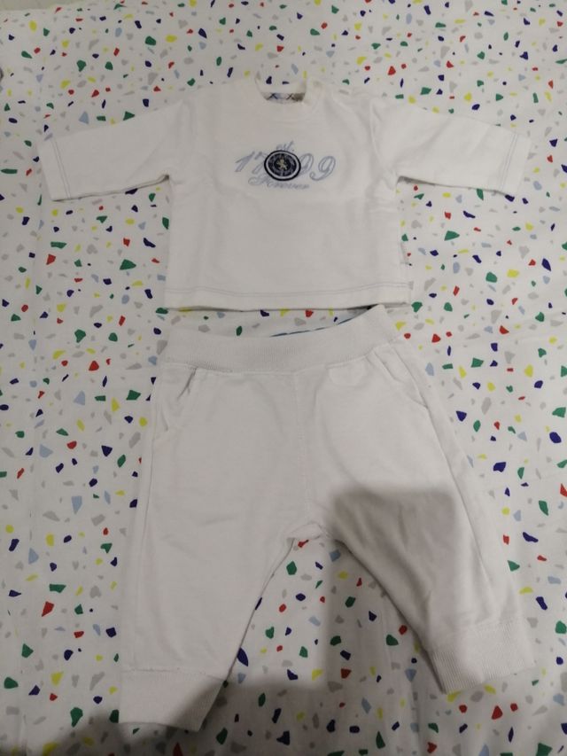 Conjunto chándal bebé.