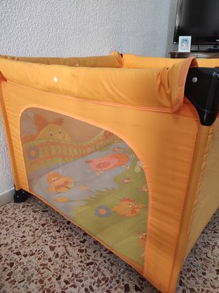 Parque Cuna de viaje marca CHICCO