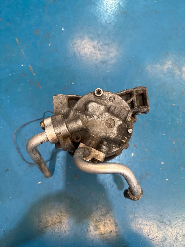 Compresor aire acondicionado Nissan Almera 02