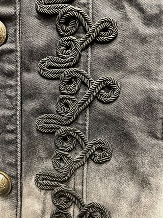 Cazadora tejana Desigual negra y gris