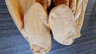 Buzo mostaza de winnie de pooh