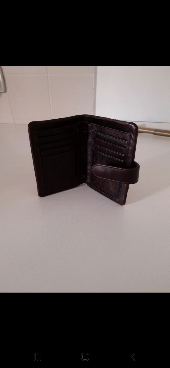 portafoglio uomo in pelle marrone