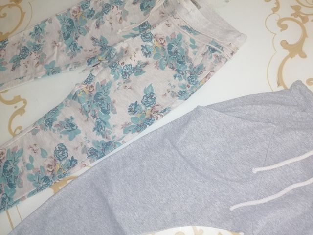 2 pantaloni tipo leggins
