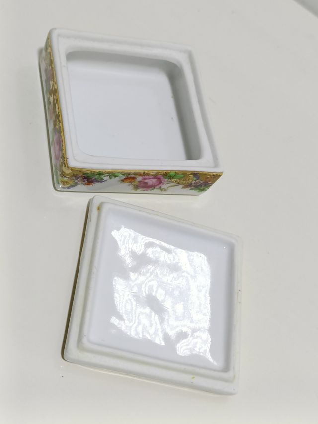 JOYERO ANTOGUO DE PORCELANA. MADE IN ESPAÑA