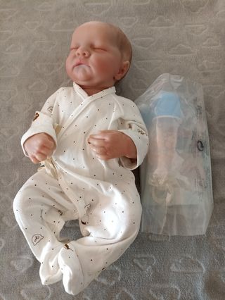 Muñeco bebé recién nacido