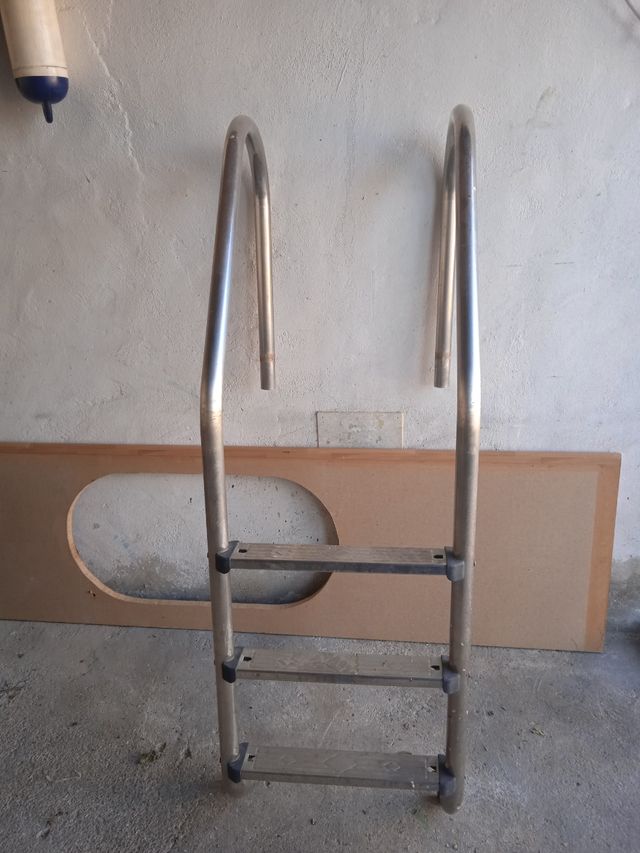 escalera para piscina