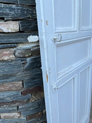 PUERTA ANTIGUA DE MADERA