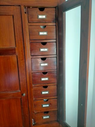 Armario colonial Banak