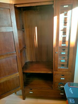 Armario colonial Banak