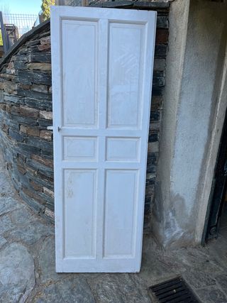 PUERTA ANTIGUA DE MADERA