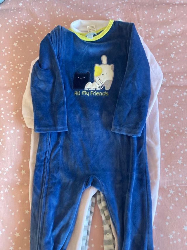 Set di 3 pigiami per 2 anni