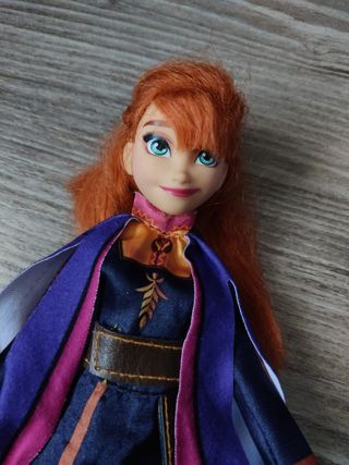 muñeca cantarina anna de frozen disney