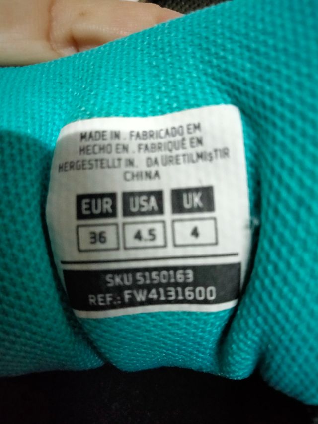 calçado de caminhada