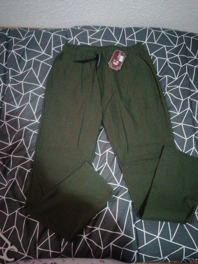 pantalon talla L/XL verde pelo por dentro NUEVO