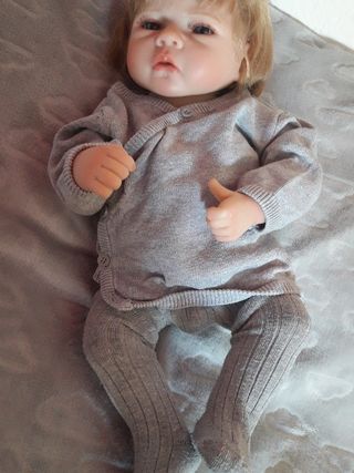 Muñeco bebé recién nacido