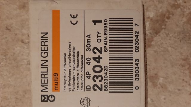 Diferencial tetrapolar MERLIN GERIN