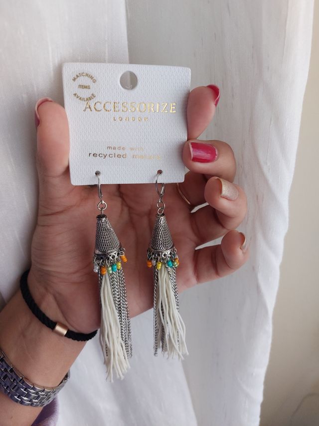 pendientes largos blanco