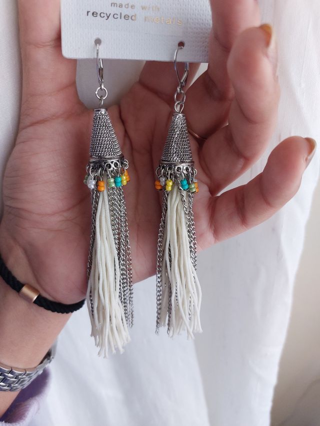 pendientes largos blanco