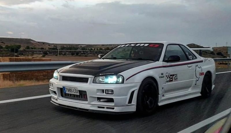 Nissan GT-R 2009 - foto 1