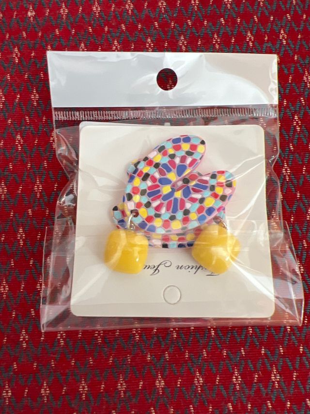 Pendientes coloridos