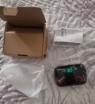 Auriculares Bluetooth con caja de carga y cable