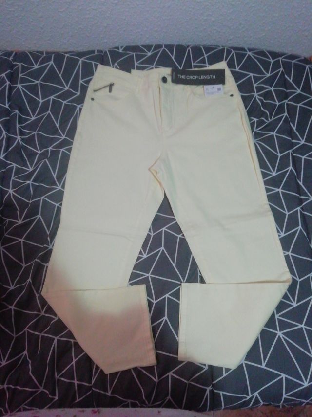 pantalon talla 40 amarillo NUEVO CON ETIQUETA
