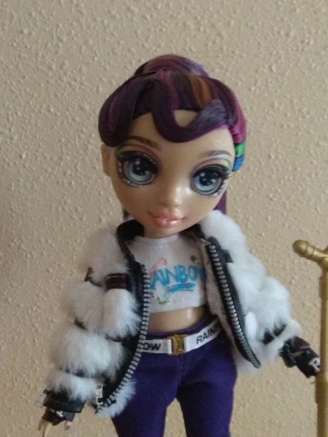 Rainbow High Lyric Lucas de segunda mano por 23 EUR en Caravaca de la