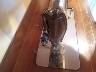 Maquina de coser Singer-mueble