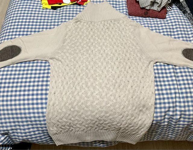 Maglione lavorato a maglia