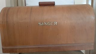 Caja de de máquina de coser Singer