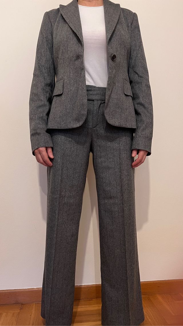 Traje de raya diplomatica