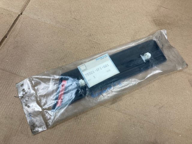 Moldura aleta Honda Prelude MK3