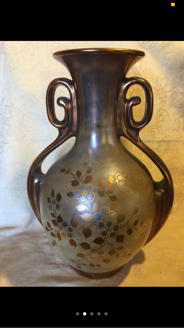 Ánfora y jarrón a juego