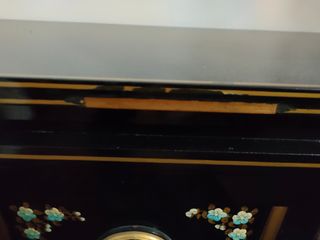 Aparador tipo oriental.