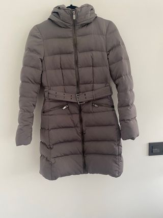 Abrigo plumas zara gris plata