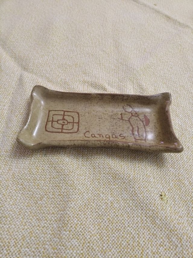 vacia bolsillos, cenicero 