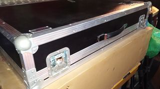 Mesa de sonido Allen & Heath zed 428 + Flight Case