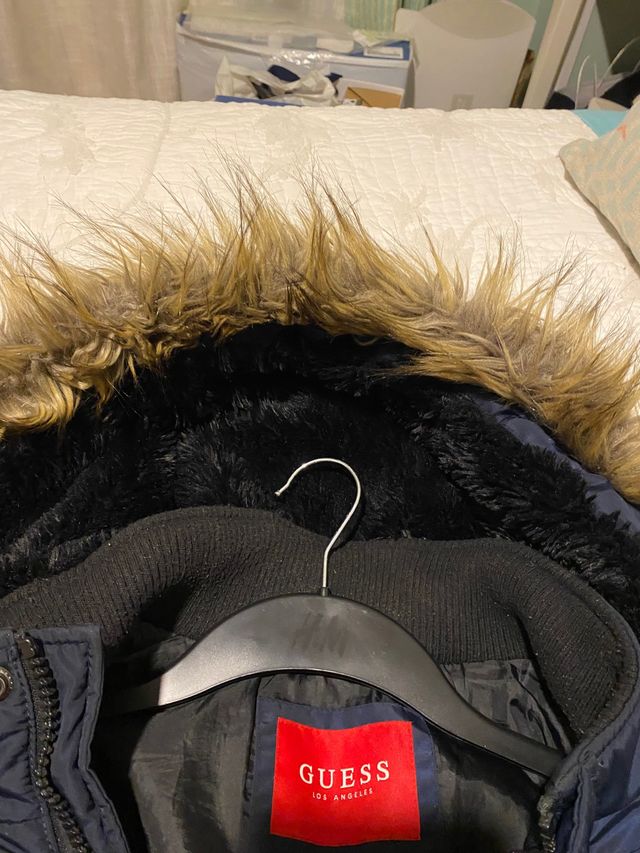 Abrigo GUESS azul marino chico tXXL