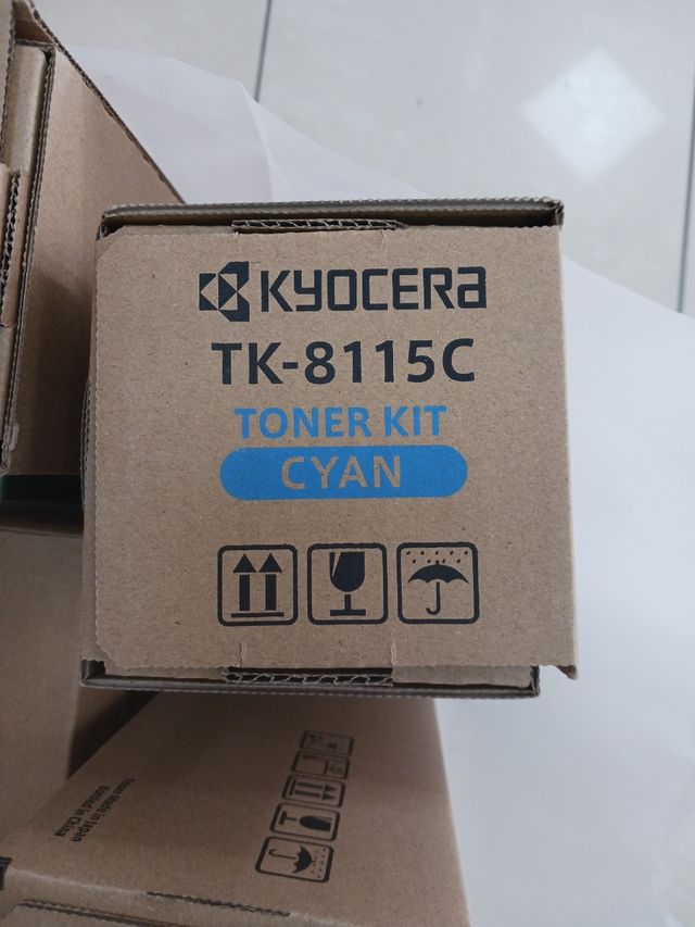 Toner originale Kyocera TK-8115
