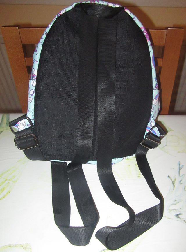 Bolso tipo mochila (arco iris, unicornios...)