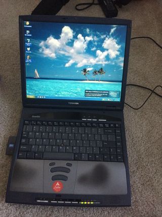 Portátil Toshiba Satellite 1805-S204 estropeado