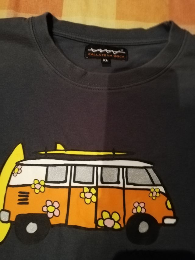 Camiseta Callate la boca.