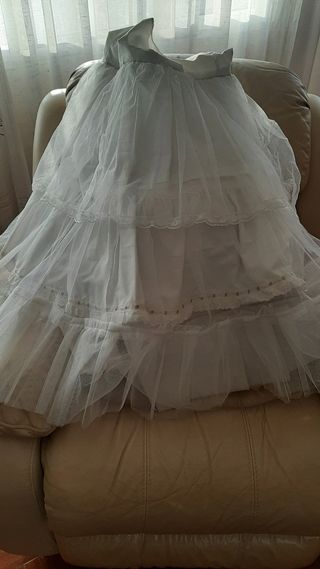 Traje niña dorado