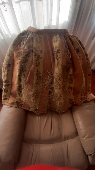 Traje niña dorado